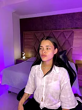 Snapshot of HannaRhodes chatting on October 2025 03:08:01 PM HannaRhodes online show from October 2025 03:08:01 PM