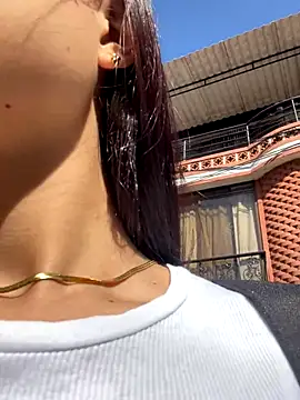 Snapshot of HannaRhodes chatting on November 2025 01:54:02 PM HannaRhodes online show from November 2025 01:54:02 PM