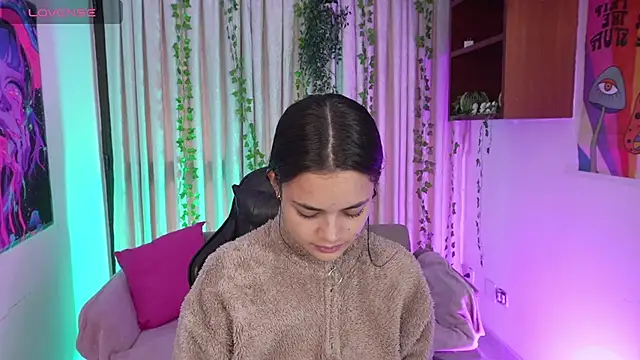 HannaRhodes online show from February 2026 01:43:01 PM