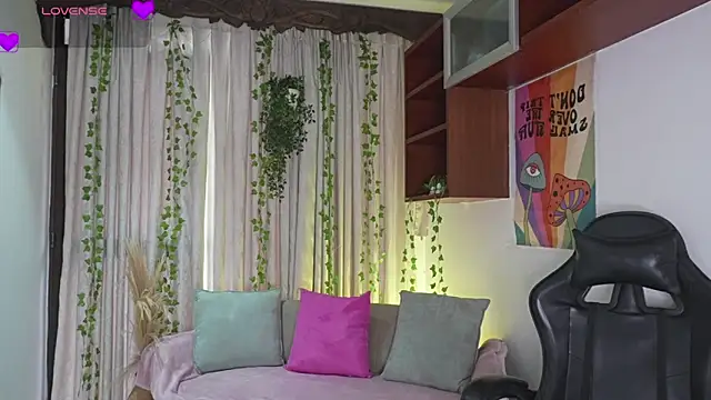 HannaRhodes online show from February 2026 01:49:02 PM