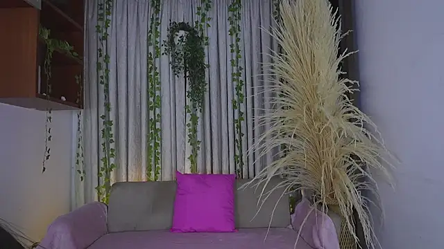 HannaRhodes online show from March 2026 02:48:01 AM