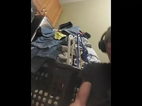 Snapshot of Undercover_Pornstar chatting on November 2025 08:19:02 PM Undercover Pornstar online show from November 2025 08:19:02 PM