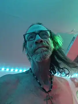 Snapshot of Undercover_Pornstar chatting on March 2026 01:14:01 AM Undercover Pornstar online show from March 2026 01:14:01 AM