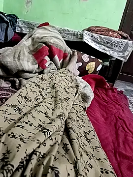 QUEEN-X-CPL online show from February 2025 09:15:01 PM