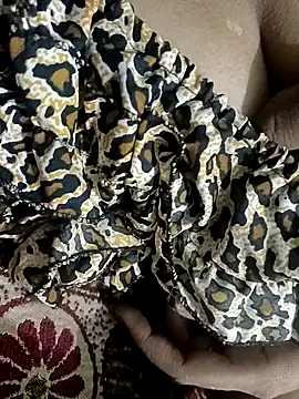 QUEEN-X-CPL online show from February 2025 06:15:02 PM