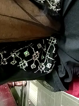 QUEEN-X-CPL online show from March 2025 06:00:02 PM