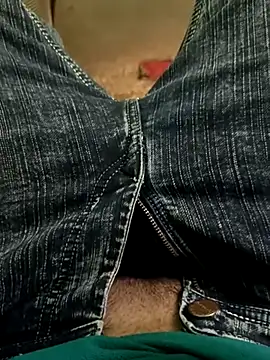 QUEEN-X-CPL online show from March 2025 06:01:01 PM