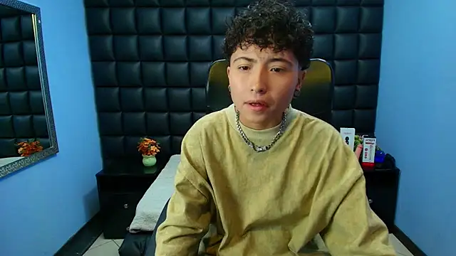 Im Mathias online show from November 2025 02:43:02 AM