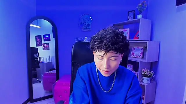 Im Mathias online show from November 2025 04:12:01 AM