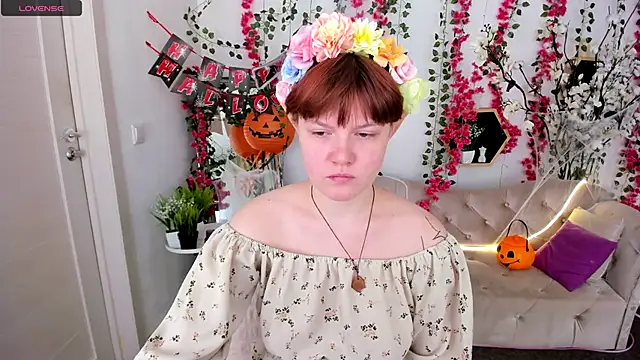 DreamyLuna online show from October 2025 08:16:02 PM