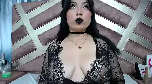 Snapshot of LatentFantasy chatting on December 2024 06:49:01 PM LatentFantasy online show from December 2024 06:49:01 PM