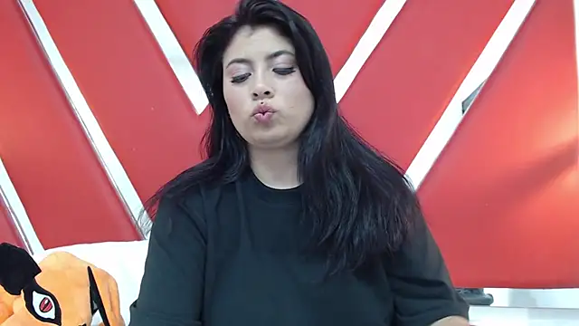 Snapshot of LatentFantasy chatting on January 2025 09:50:02 PM LatentFantasy online show from January 2025 09:50:02 PM