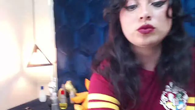 Snapshot of LatentFantasy chatting on February 2025 06:54:02 PM LatentFantasy online show from February 2025 06:54:02 PM