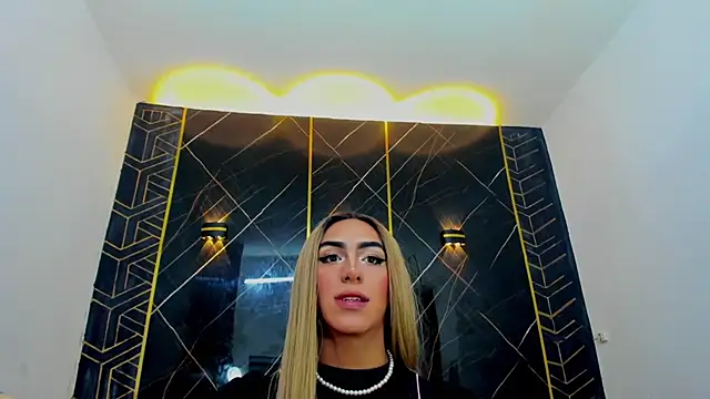 Isabella stanford2 online show from February 2025 01:17:02 PM