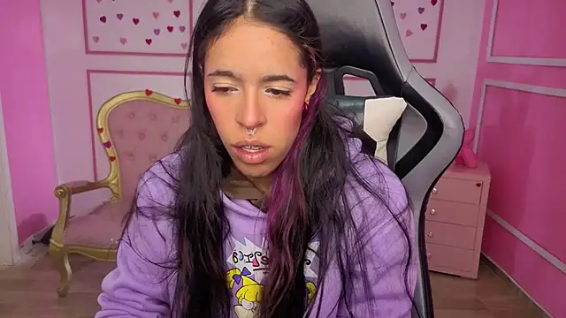 stephania t online show from February 2026 12:09:01 PM