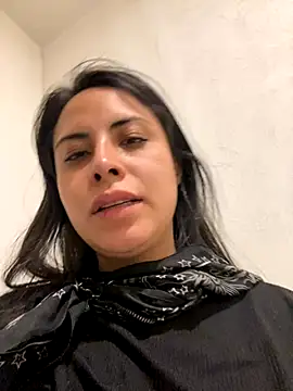 Snapshot of Effyvice13 chatting on November 2025 08:26:02 AM Effyvice13 online show from November 2025 08:26:02 AM