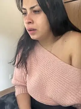 Snapshot of Effyvice13 chatting on December 2025 08:37:02 PM Effyvice13 online show from December 2025 08:37:02 PM