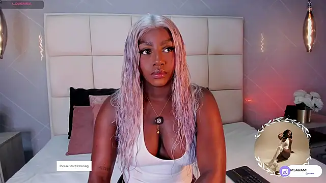 Snapshot of SaraMonroe1 chatting on November 2025 11:32:02 AM SaraMonroe1 online show from November 2025 11:32:02 AM