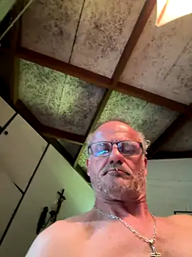 Snapshot of Bubbawarson chatting on December 2025 03:21:02 PM Bubbawarson online show from December 2025 03:21:02 PM