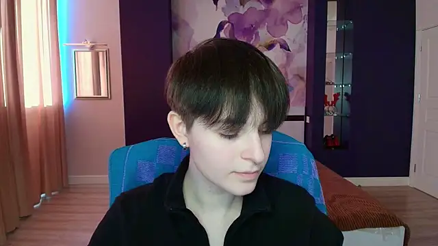 Snapshot of EmiliaYours chatting on January 2025 01:00:02 PM EmiliaYours online show from January 2025 01:00:02 PM