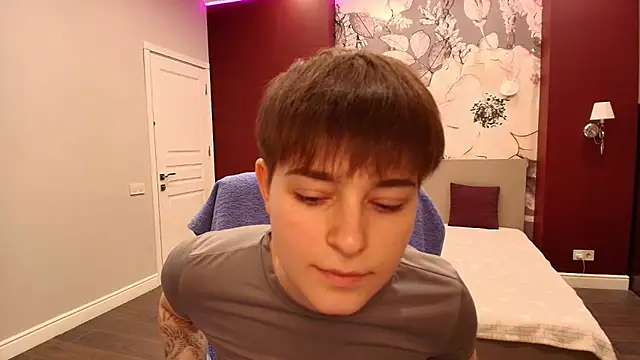 EmiliaYours online show from March 2026 02:42:02 PM