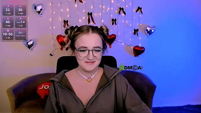 luna berryy online show from February 2026 08:20:02 PM