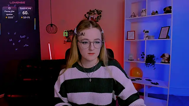 luna berryy online show from April 2026 07:30:02 PM