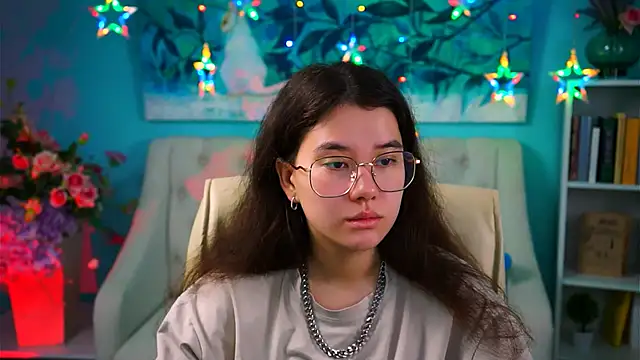 LeesaLee online show from December 2024 08:16:01 AM