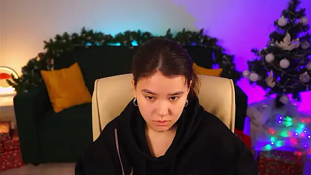 LeesaLee online show from December 2024 04:20:02 AM