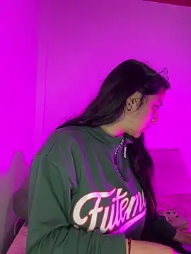 Cassie-millers online show from December 2024 01:20:02 PM