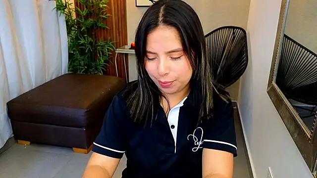 Snapshot of Sharlotte_Milk chatting on November 2025 10:48:01 AM Sharlotte Milk online show from November 2025 10:48:01 AM