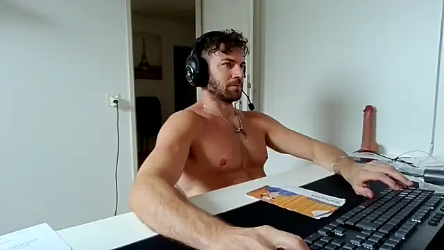 alpha-hunk online show from March 2026 12:09:01 PM