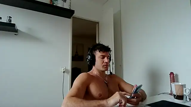 alpha-hunk online show from March 2026 01:11:02 PM