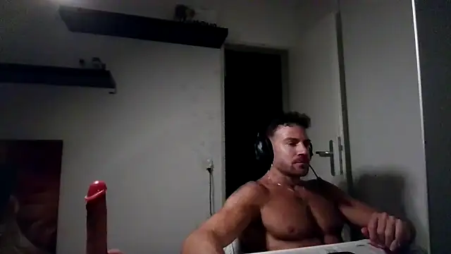 alpha-hunk online show from May 2026 09:31:02 PM
