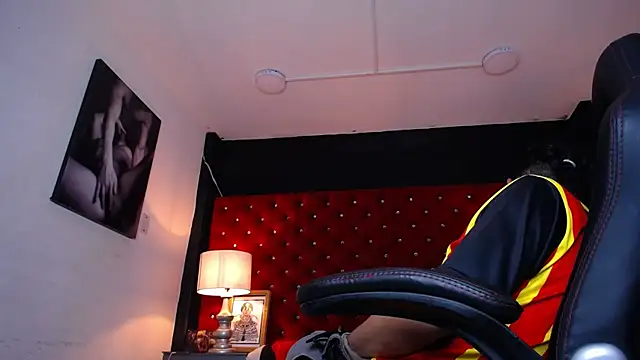 Sr Magnus  online show from January 2026 04:43:01 PM