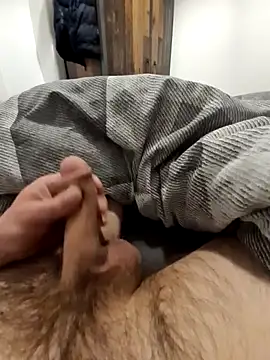 Snapshot of NiceBone000 chatting on December 2024 11:02:02 PM NiceBone000 online show from December 2024 11:02:02 PM