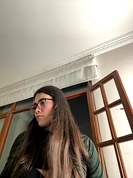 aurora divine online show from October 2025 11:03:02 PM