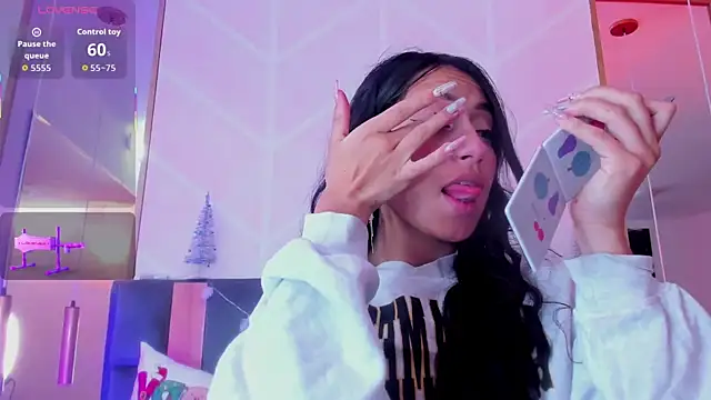 Snapshot of MadyJackson chatting on December 2025 11:47:01 AM MadyJackson online show from December 2025 11:47:01 AM