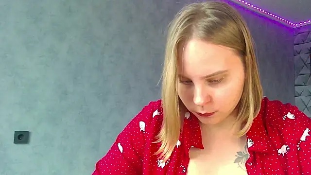 Thalia  Star online show from February 2025 01:30:02 PM