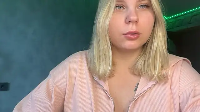 Thalia  Star online show from November 2025 12:16:01 PM