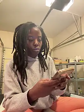 choclatepeaach online show from November 2025 10:42:02 PM