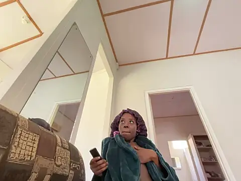 Snapshot of choclatepeaach chatting on February 2026 05:10:02 PM choclatepeaach online show from February 2026 05:10:02 PM