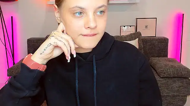 Snapshot of rora_skyline chatting on October 2025 07:45:02 PM rora skyline online show from October 2025 07:45:02 PM