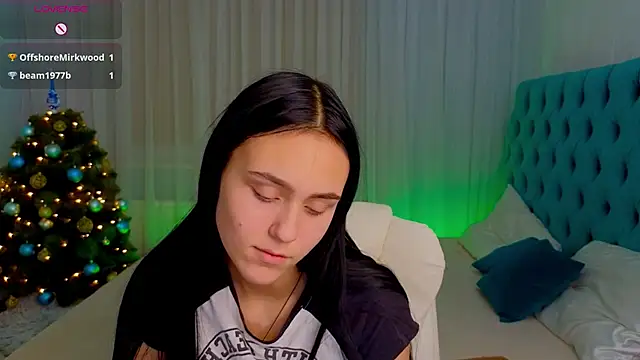 Snapshot of CooperAllana chatting on December 2024 02:05:01 PM CooperAllana online show from December 2024 02:05:01 PM