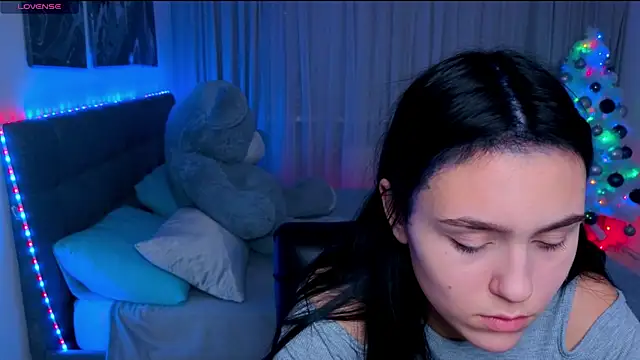 Snapshot of CooperAllana chatting on December 2024 08:33:02 AM CooperAllana online show from December 2024 08:33:02 AM