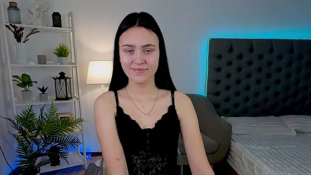 Snapshot of CooperAllana chatting on February 2025 08:31:02 AM CooperAllana online show from February 2025 08:31:02 AM