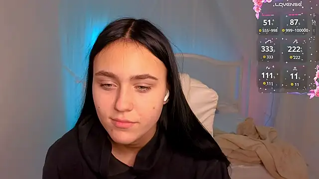 Snapshot of CooperAllana chatting on November 2025 07:03:01 AM CooperAllana online show from November 2025 07:03:01 AM