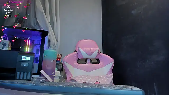 sherilkwang19tv online show from October 2025 09:25:01 PM