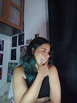 Snapshot of gigiqueen_18 chatting on June 2026 02:43:02 AM gigiqueen 18 online show from June 2026 02:43:02 AM