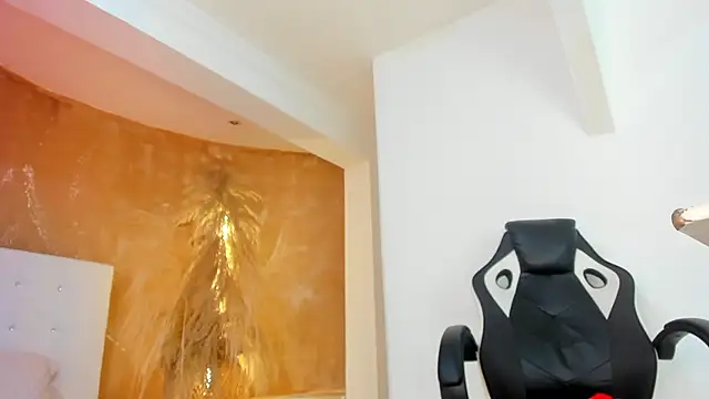 Snapshot of APRILL_FOXX chatting on January 2025 05:02:02 PM APRILL FOXX online show from January 2025 05:02:02 PM